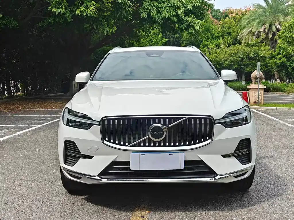 Volvo XC60 — фото 2