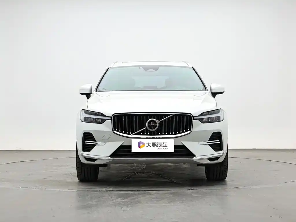 Volvo XC60 PHEV — фото 2