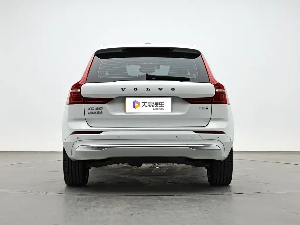 Volvo XC60 PHEV — фото 4