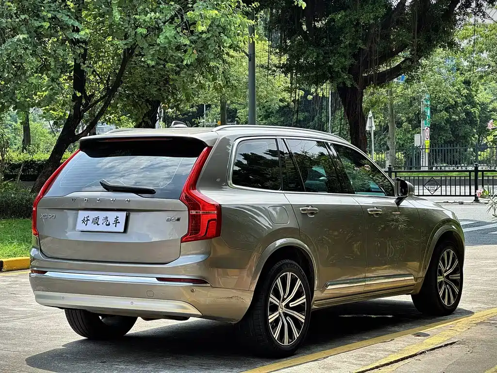 Volvo XC90 — фото 2