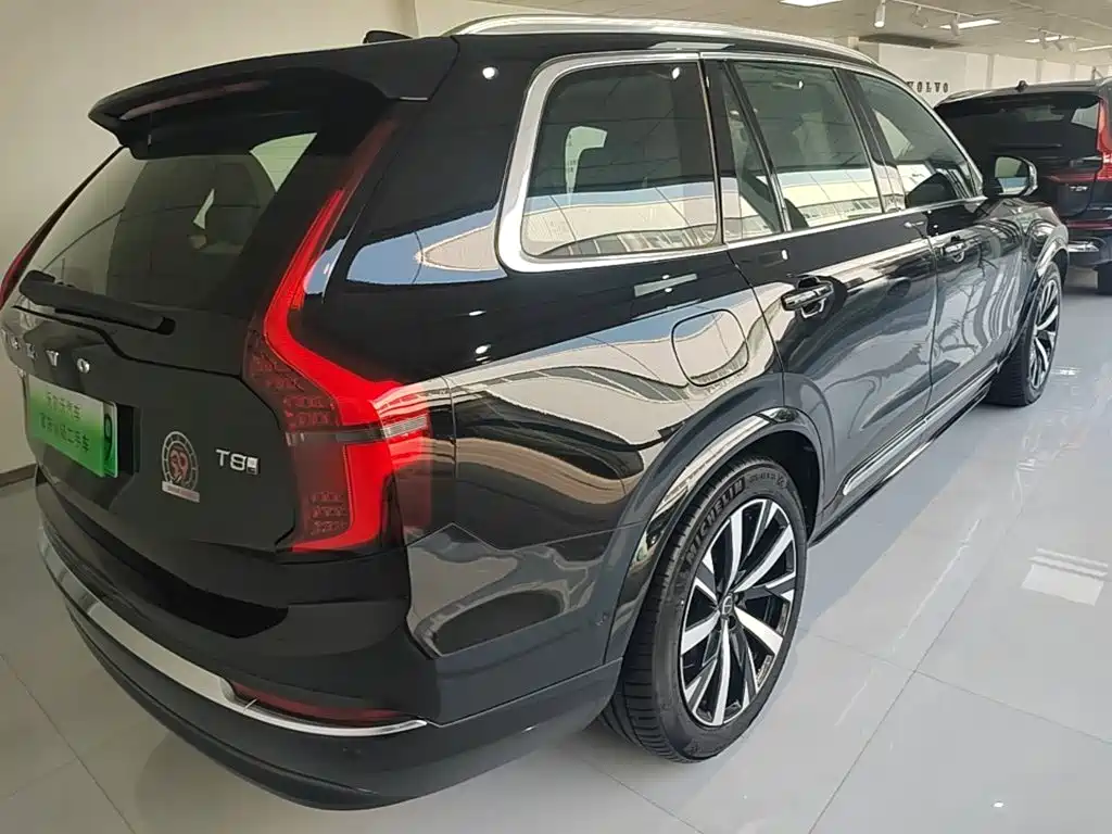 Volvo XC90 PHEV — фото 7
