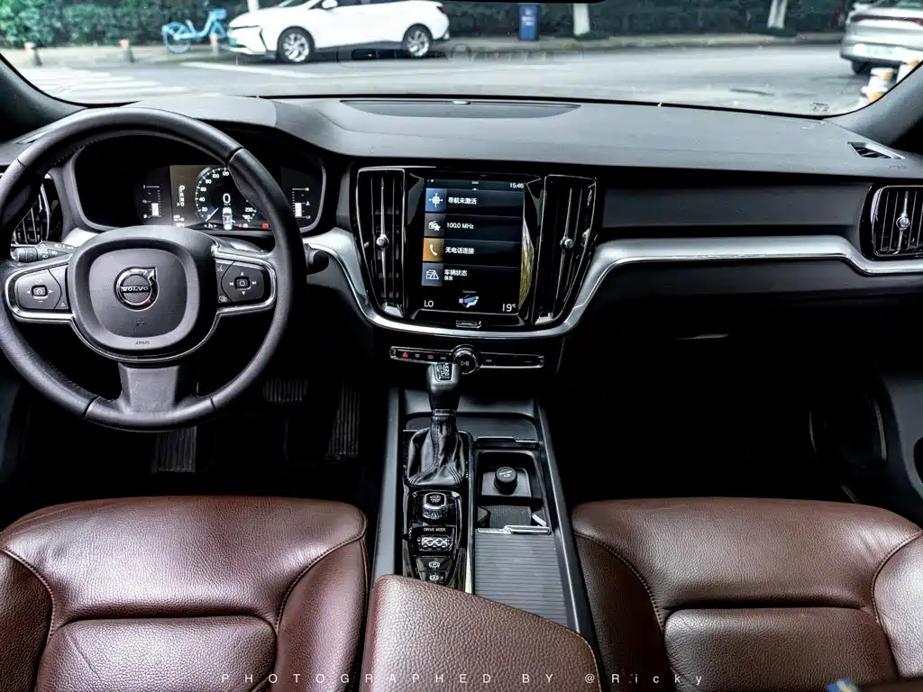 Volvo S60 — фото 3