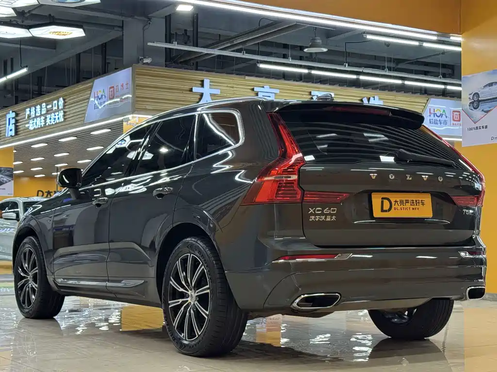 Volvo XC60 — фото 4