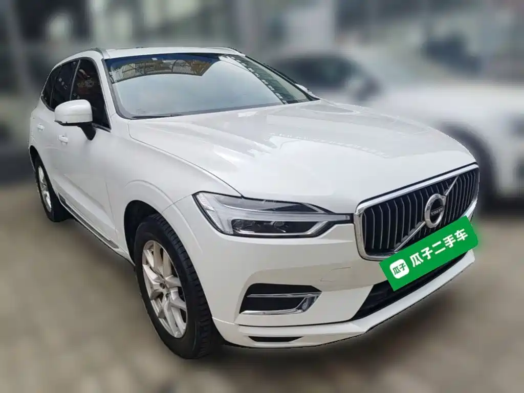 Volvo XC60 — фото 6