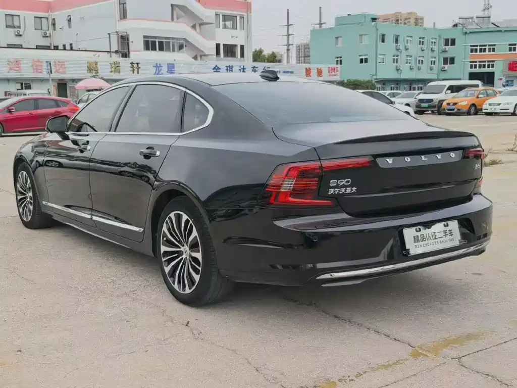 Volvo S90 — фото 4