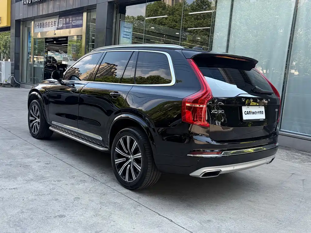Volvo XC90 — фото 6