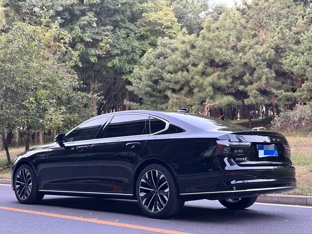 Volvo S90 — фото 6