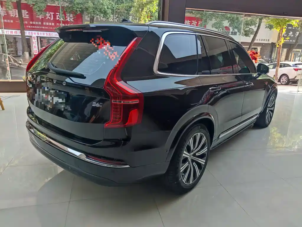 Volvo XC90 — фото 4