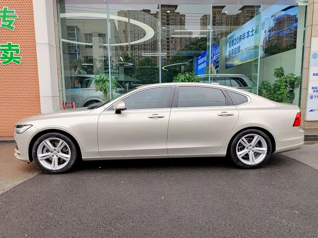Volvo S90 — фото 3