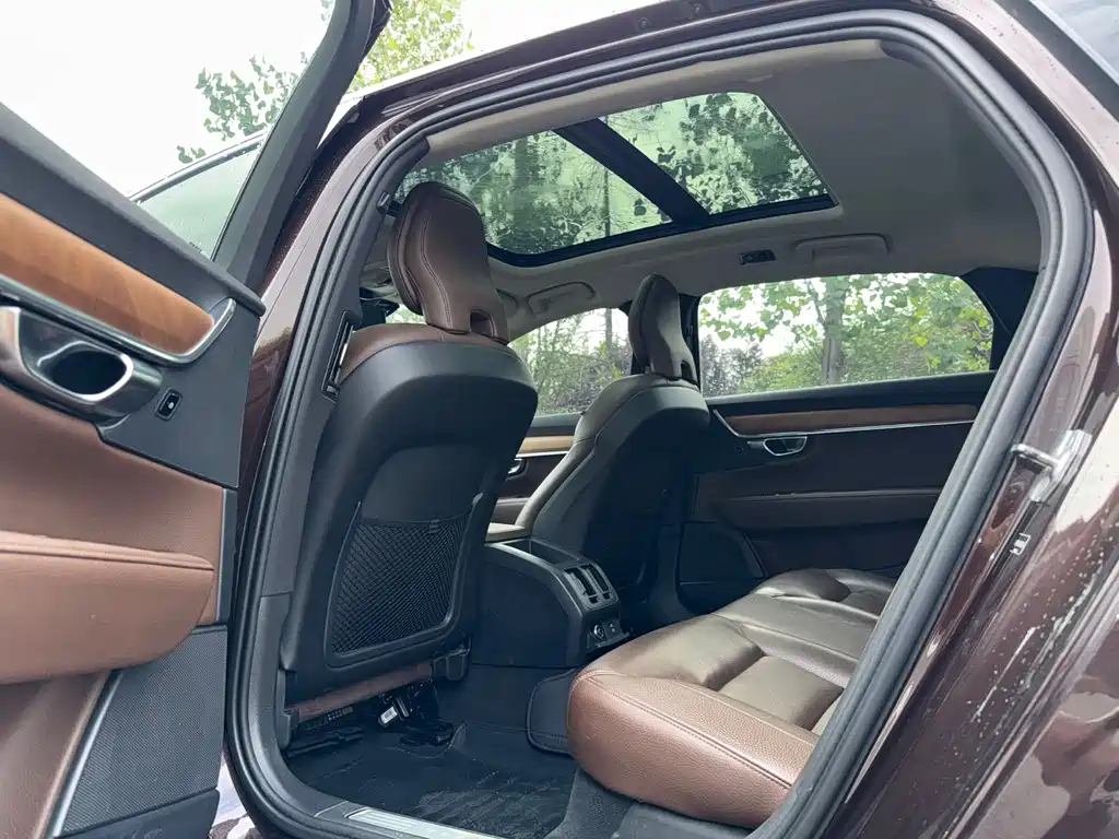 Volvo S90 — фото 9
