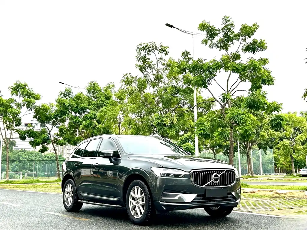 Volvo XC60 — фото 4