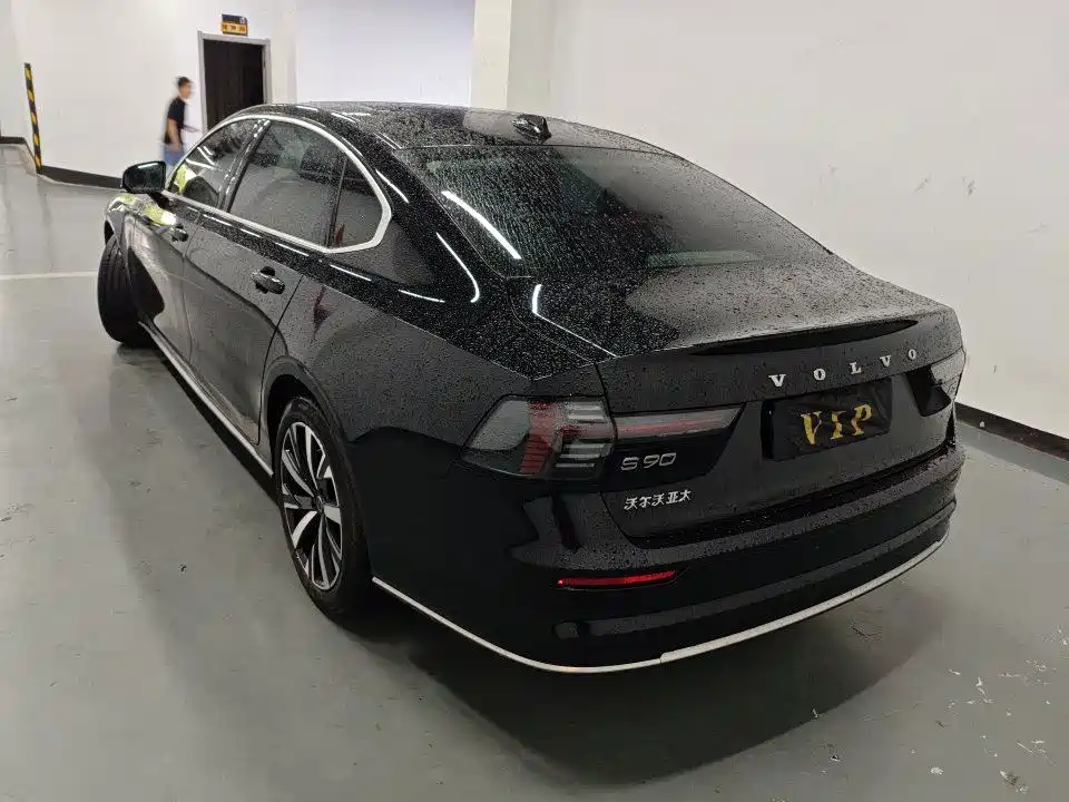 Volvo S90 — фото 7