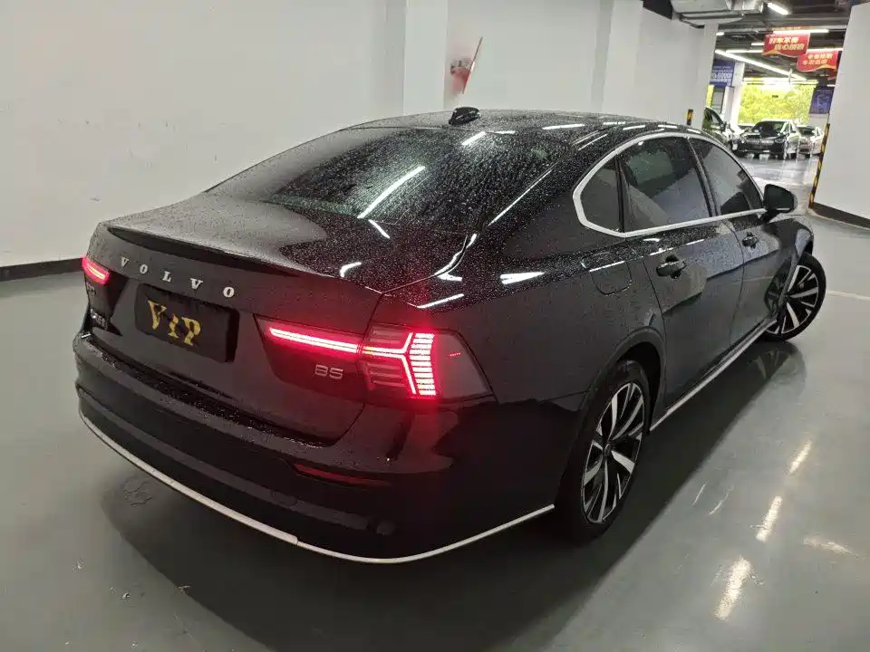 Volvo S90 — фото 9