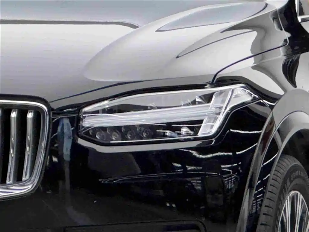 Volvo XC90 — фото 3