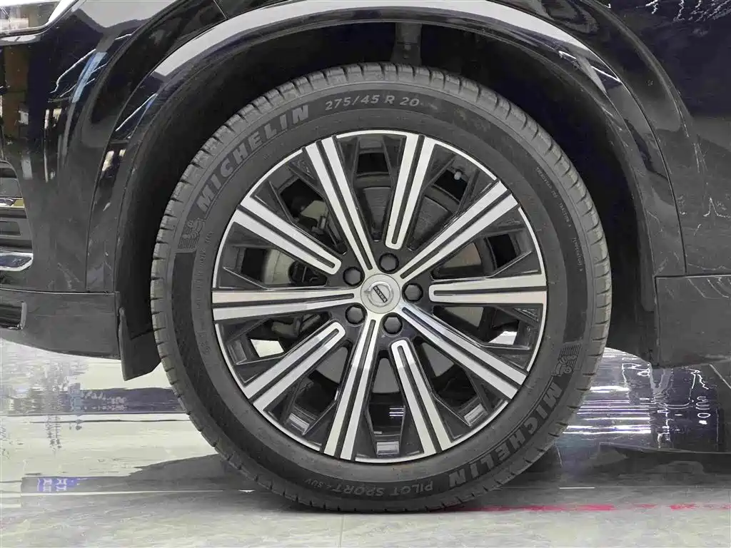 Volvo XC90 — фото 4