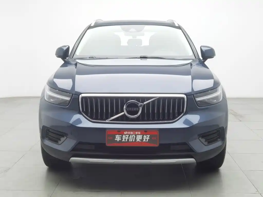 Volvo XC40 — фото 3