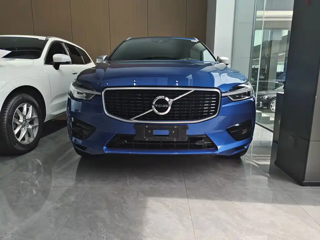 Volvo XC60 — фото 2