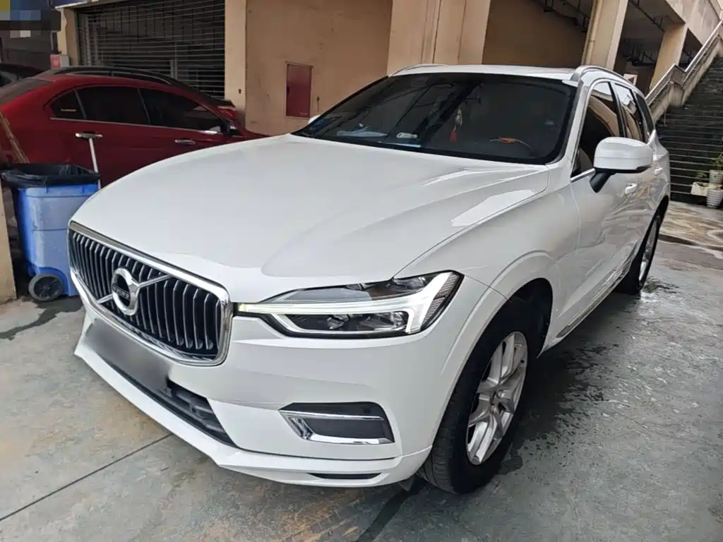 Volvo XC60 — фото 2
