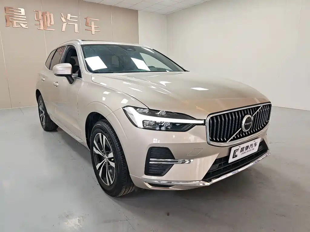 Volvo XC60 — фото 3