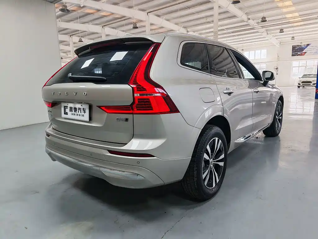 Volvo XC60 — фото 4