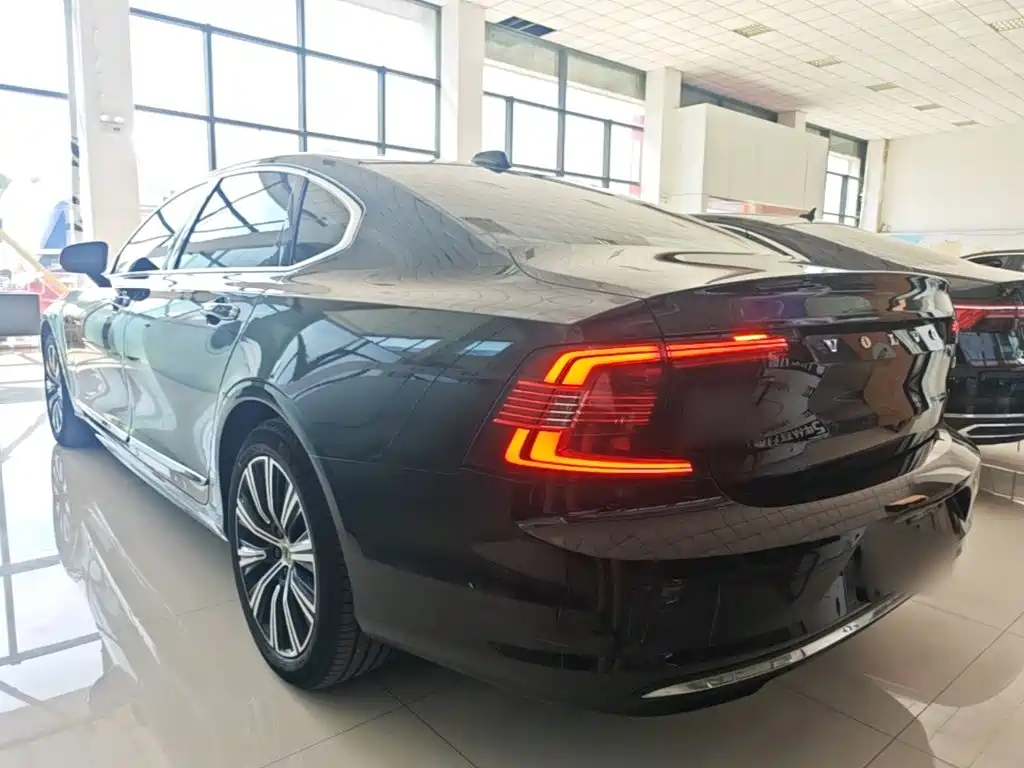 Volvo S90 — фото 5