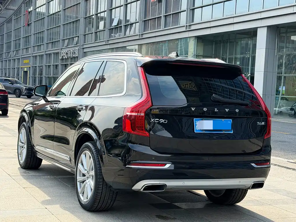 Volvo XC90 — фото 4