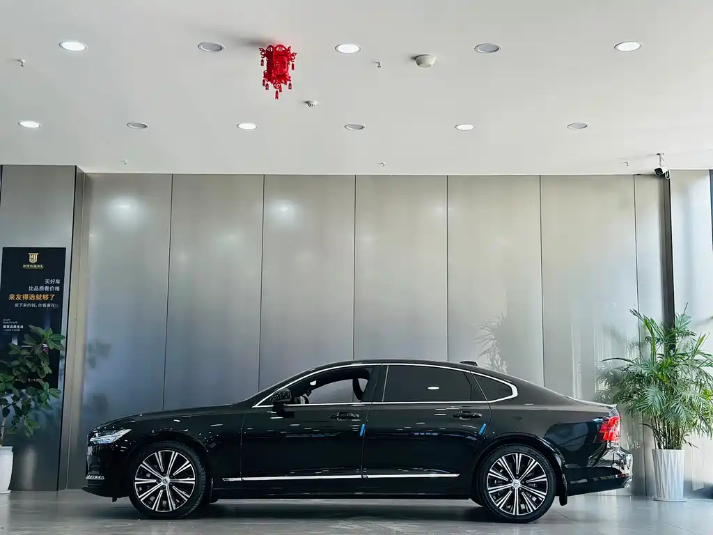 Volvo S90 — фото 9