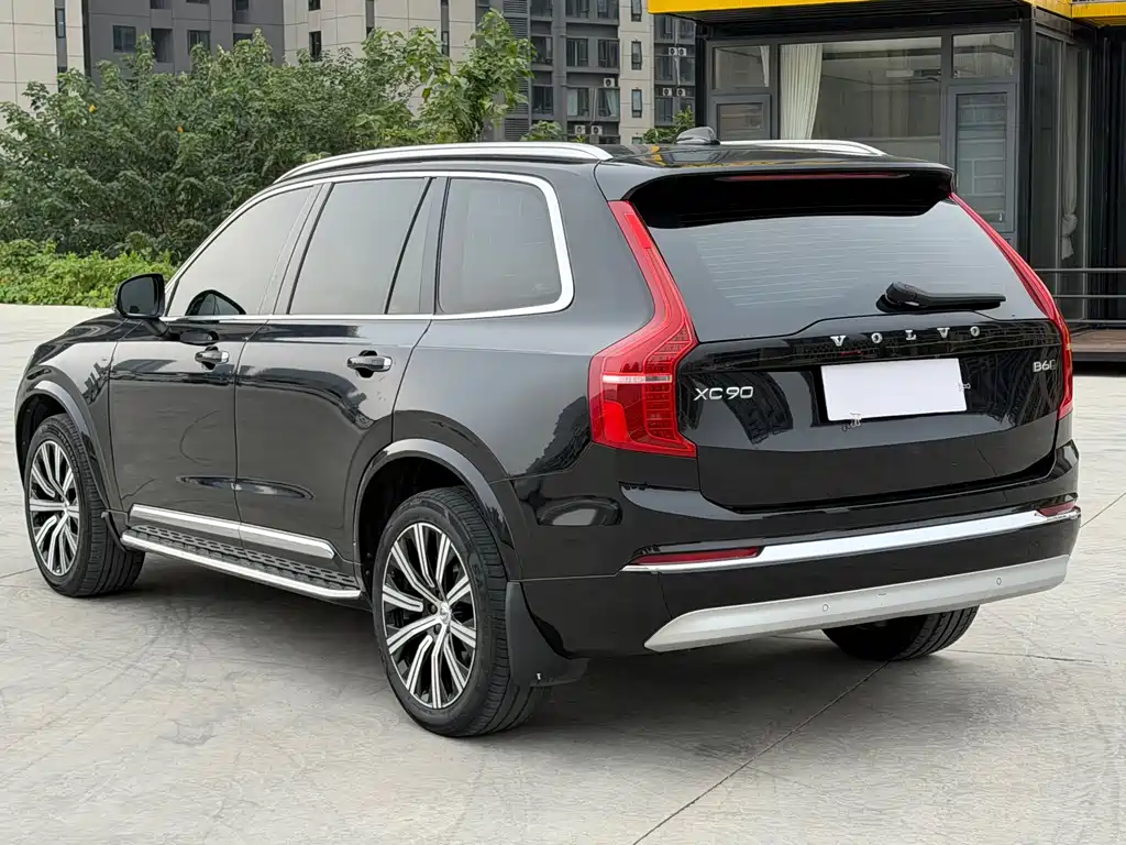 Volvo XC90 — фото 5