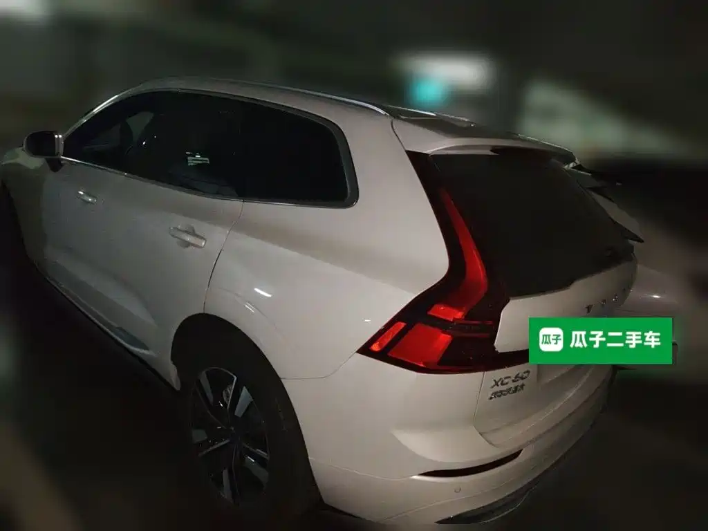 Volvo XC60 — фото 4