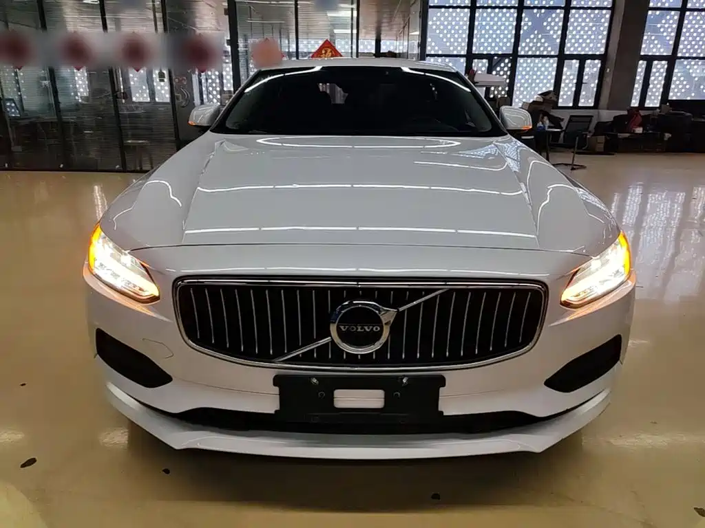 Volvo S90 — фото 3