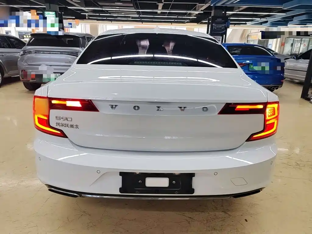 Volvo S90 — фото 6