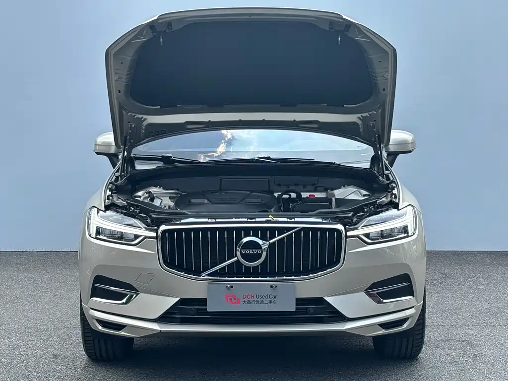Volvo XC60 — фото 9