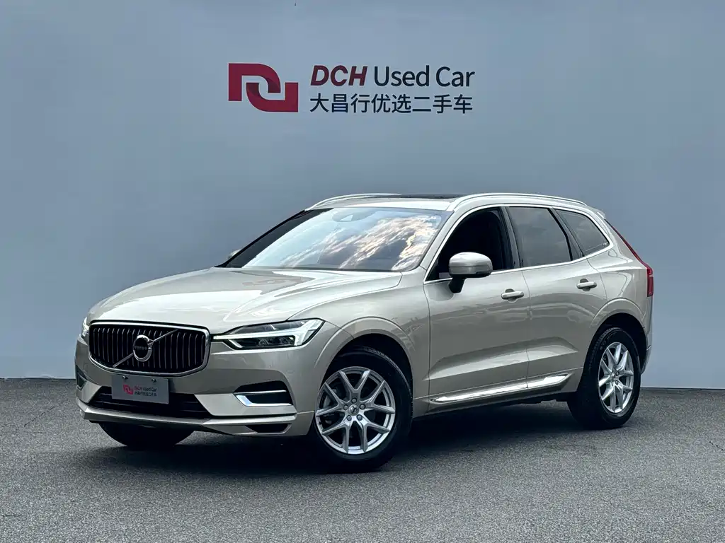 Volvo XC60 — фото 1