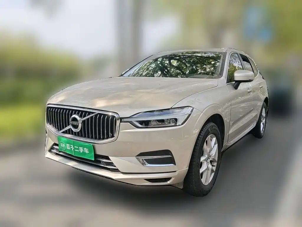 Volvo XC60 — фото 2