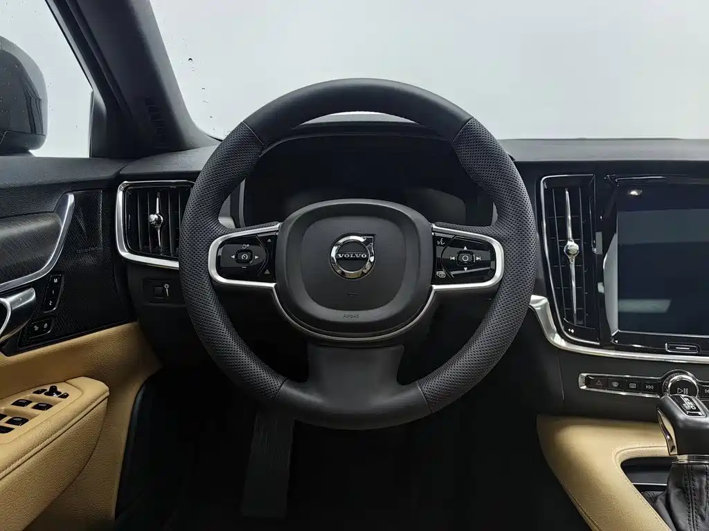 Volvo V90 — фото 11