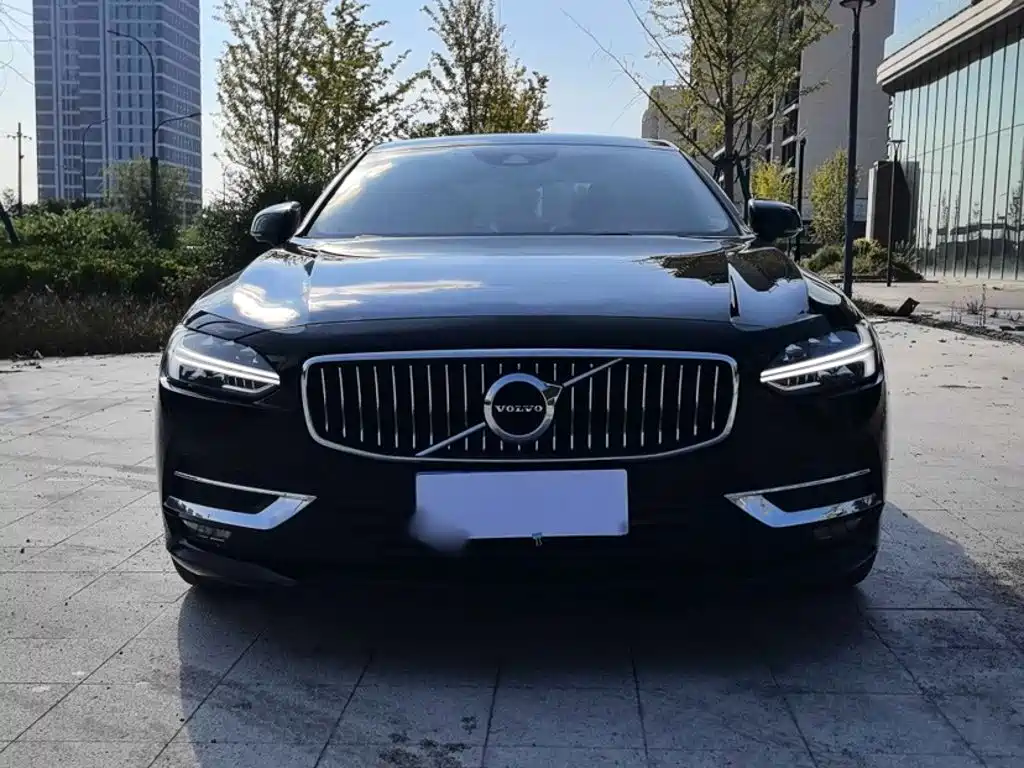 Volvo S90 — фото 14