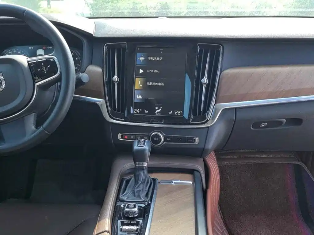 Volvo S90 — фото 18