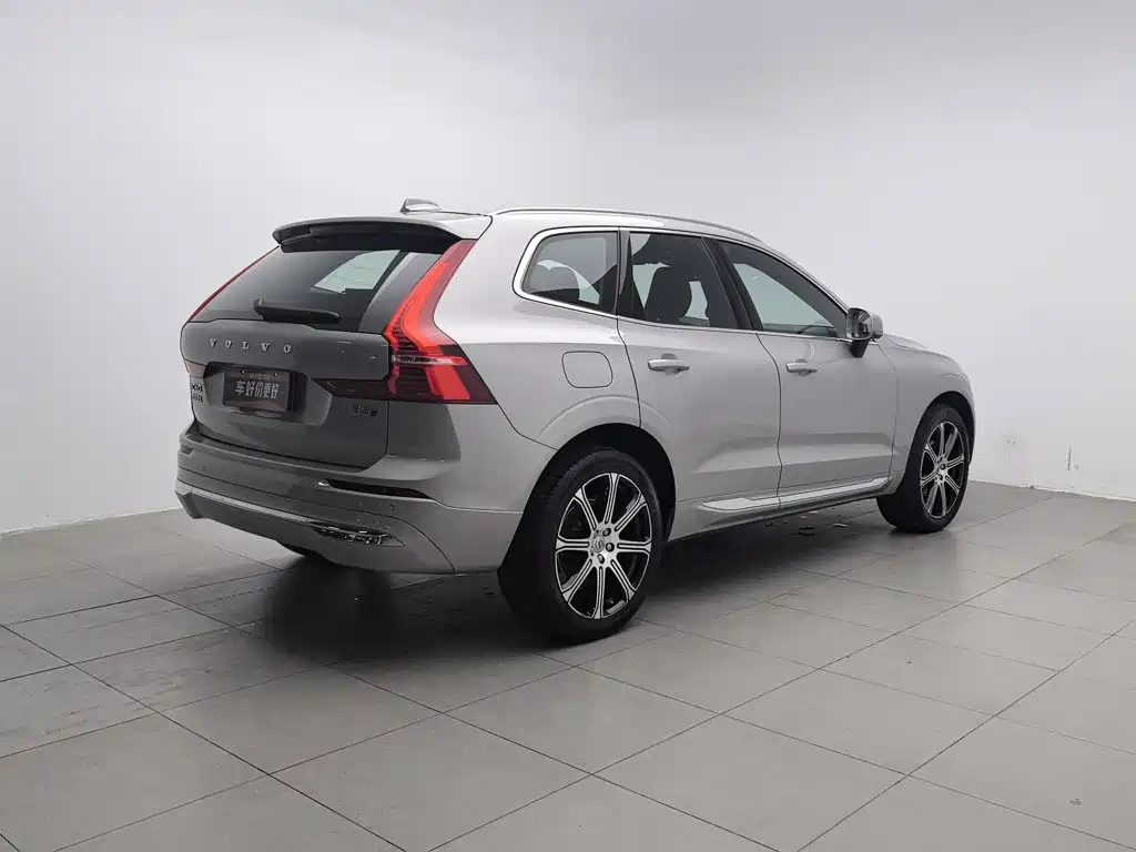 Volvo XC60 — фото 2
