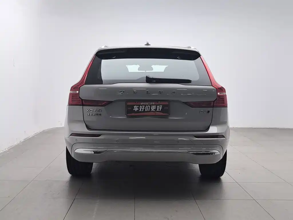 Volvo XC60 — фото 4