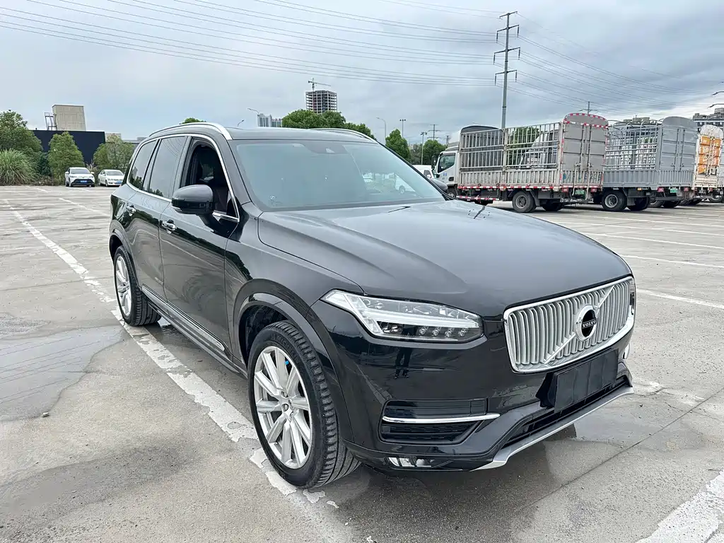 Volvo XC90 — фото 3