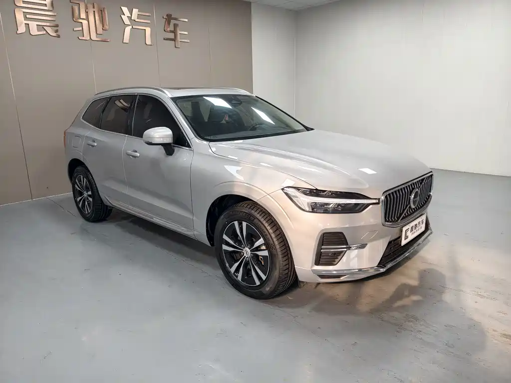 Volvo XC60 — фото 3