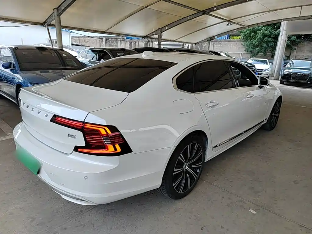 Volvo S90 — фото 5