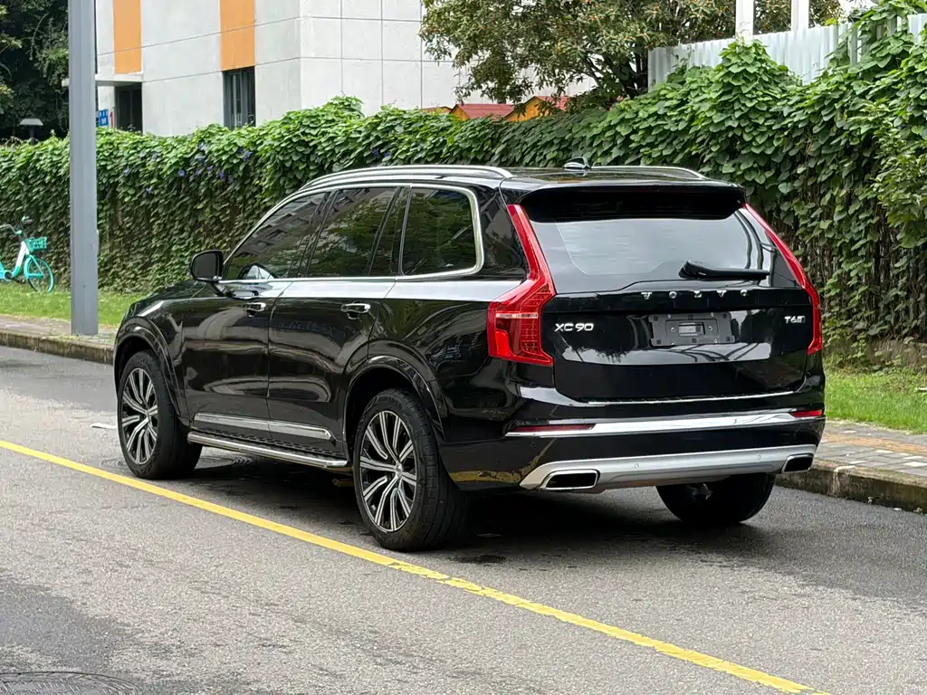 Volvo XC90 — фото 8