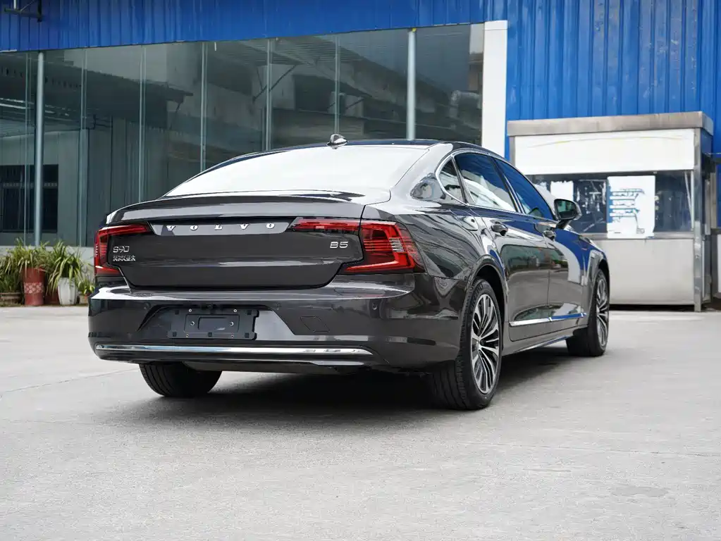 Volvo S90 — фото 6