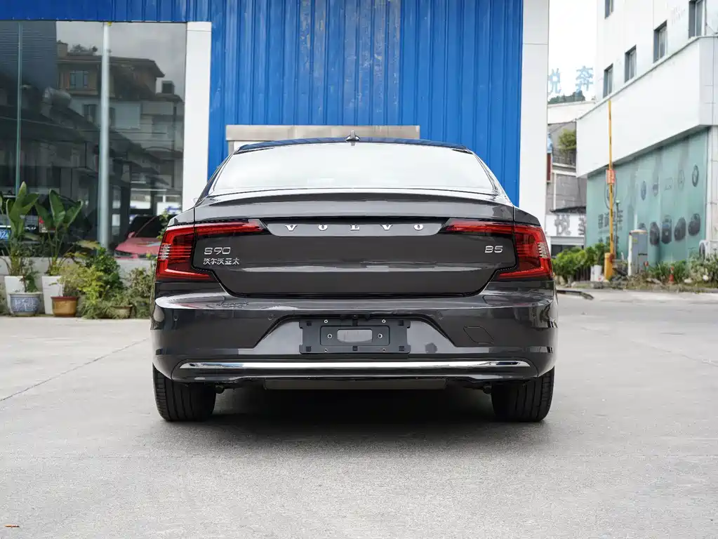 Volvo S90 — фото 7