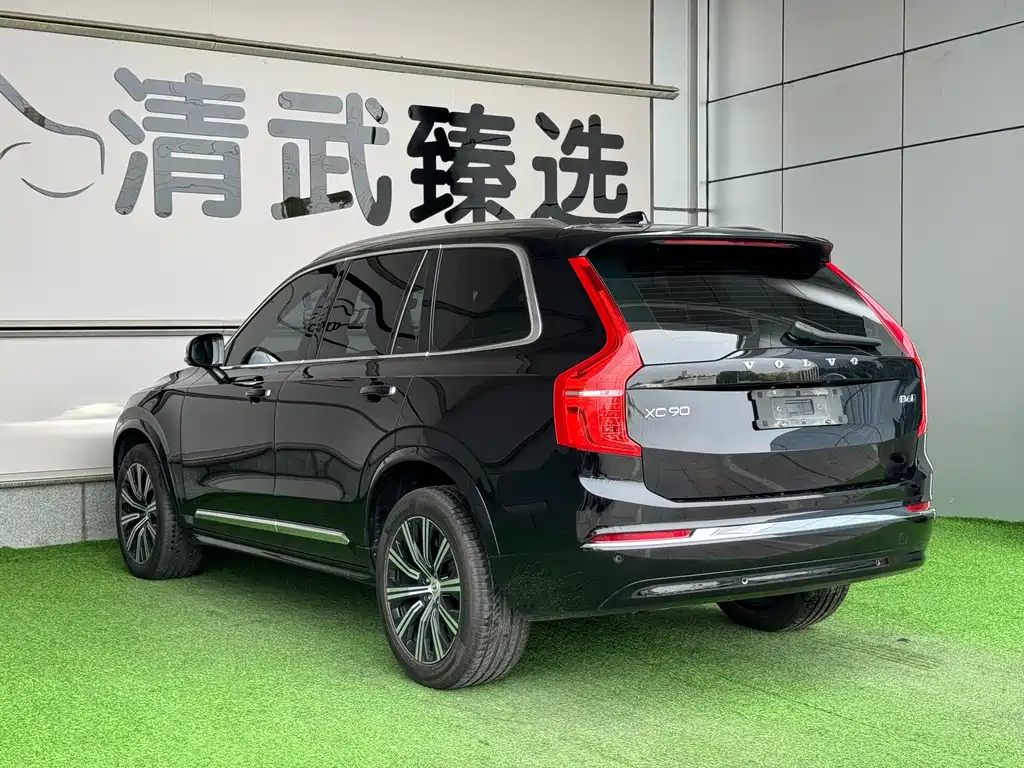 Volvo XC90 — фото 15