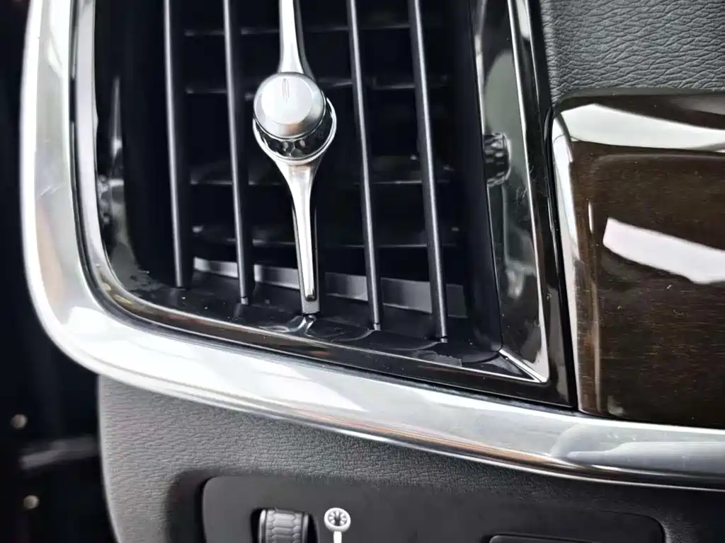 Volvo S90 — фото 15