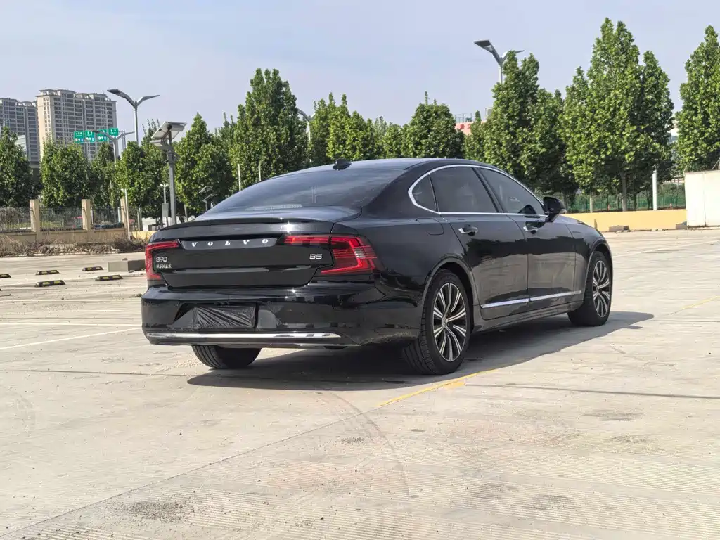 Volvo S90 — фото 7