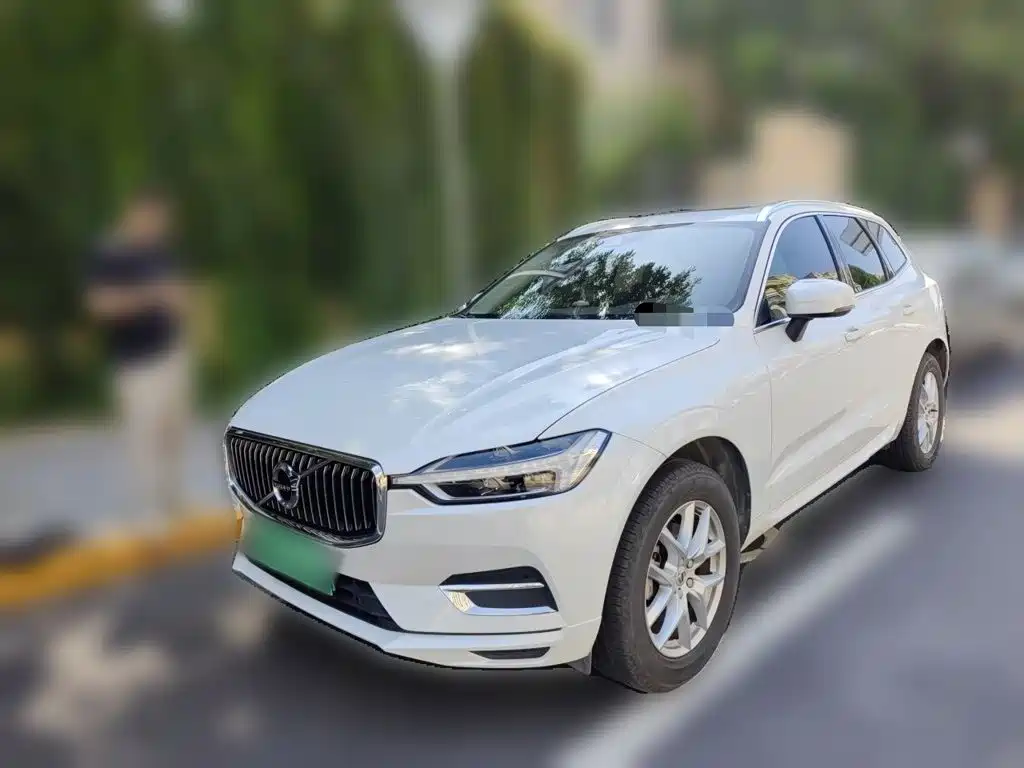 Volvo XC60 — фото 2