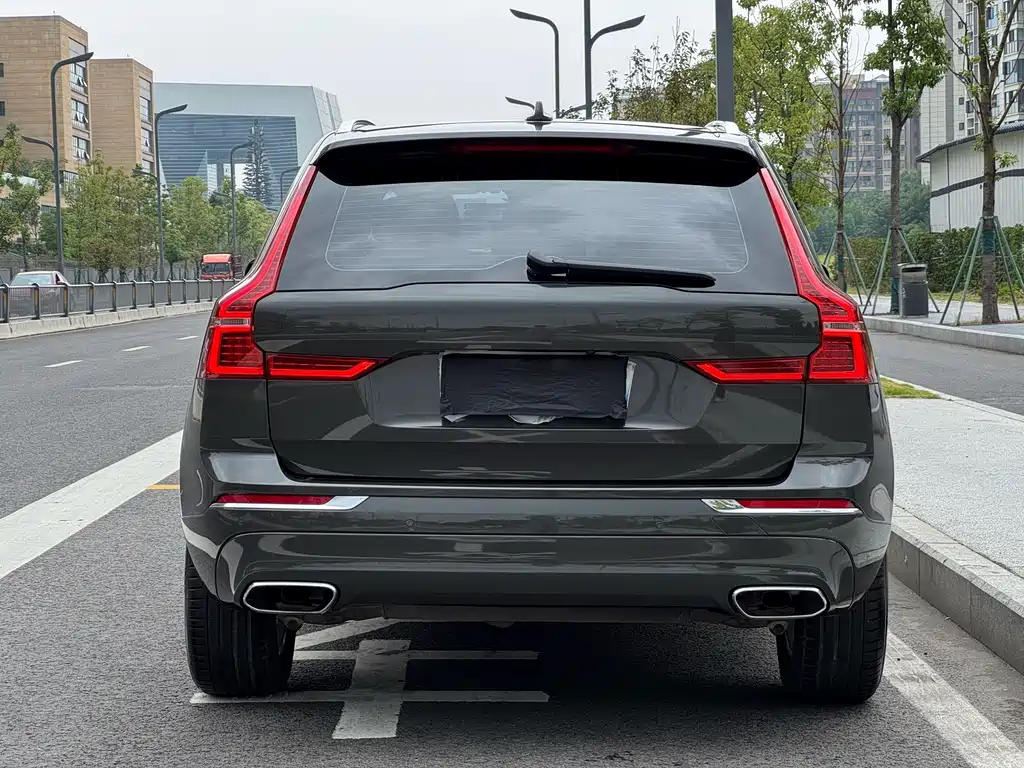 Volvo XC60 — фото 14
